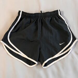 Juniors black‎ athletic shorts size small Nike Dri-fit GUC